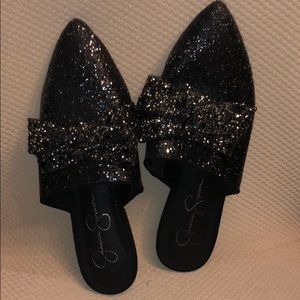 New glitter flat with bow